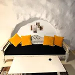 Artemis Pyrgi * Super Paradise Beach (Mykonos)